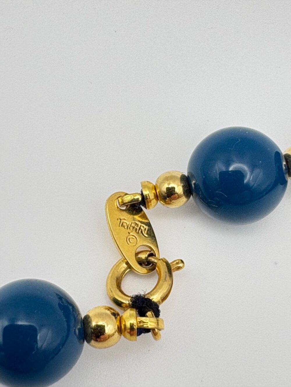 Vintage Trifari Blue Acrylic Bead Gold Tone Cylinder Statement Necklace 28 in - Picture 2 of 6